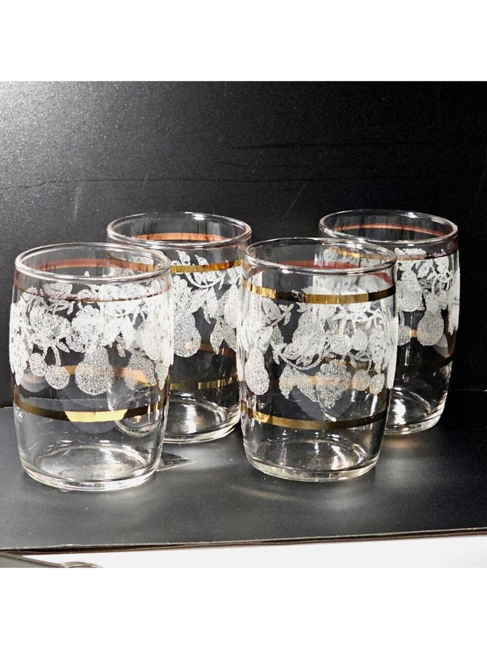 4 Bartlett Collins Golden Fruit Juice Tumblers Glasses 1947 Vintage Gold bands 3 - Picture 1 of 7